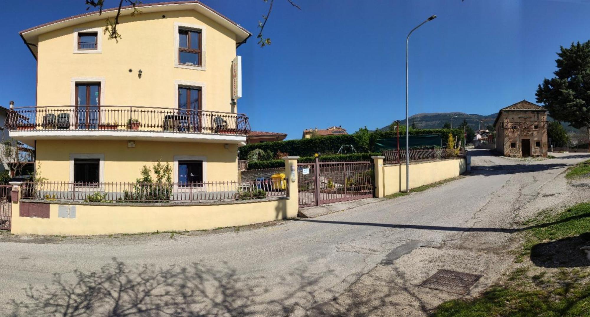 Complesso Turistico Aurora - Camere B&B Poggio Picenze 外观 照片